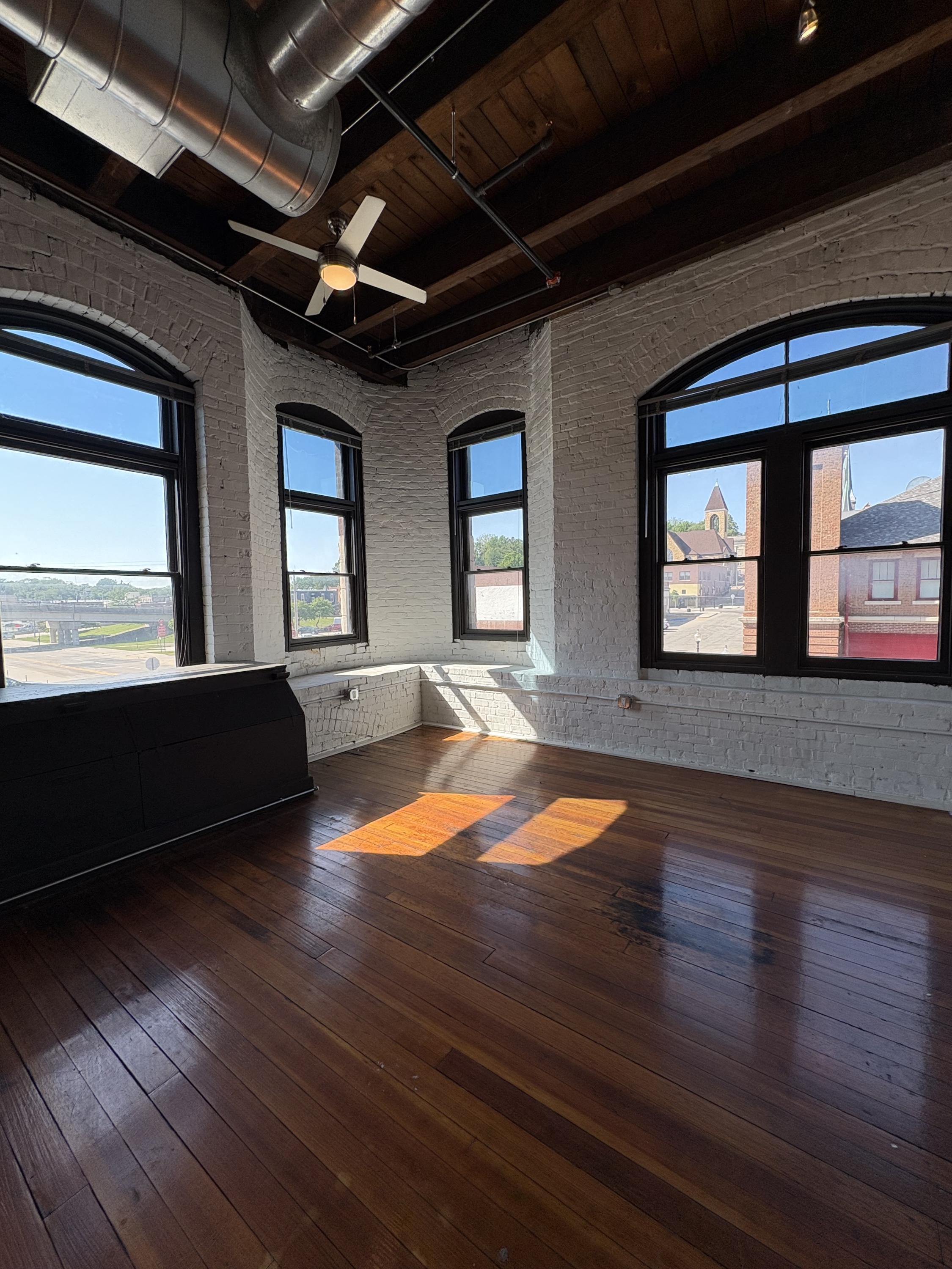 116 N. 5th St. #215