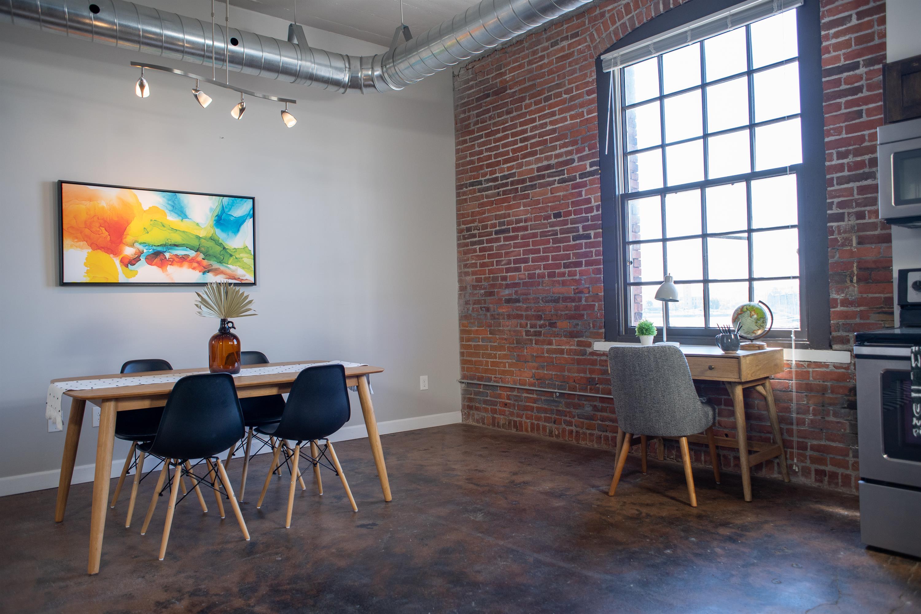 402 E. 4th St. #209