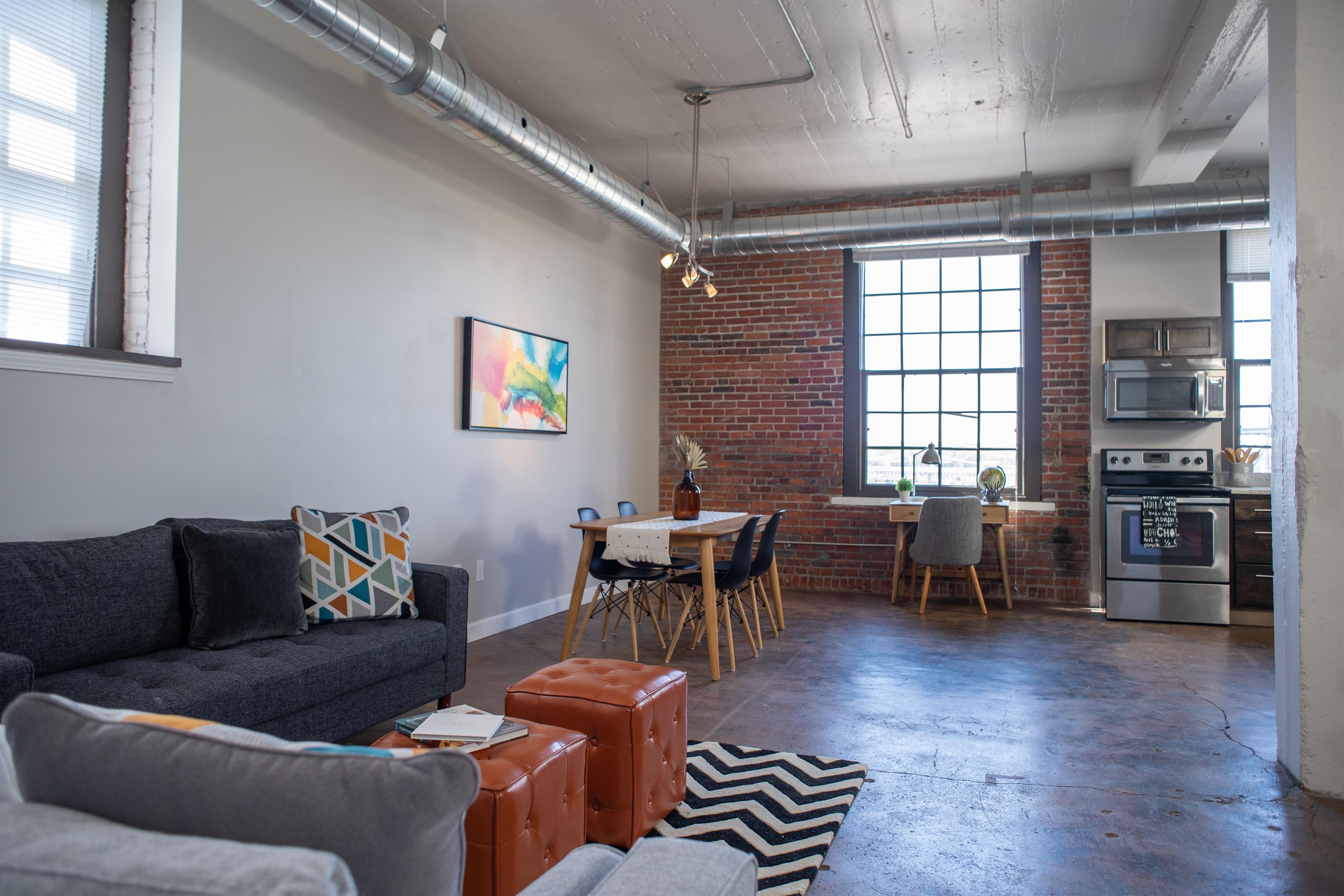 402 E. 4th St. #409