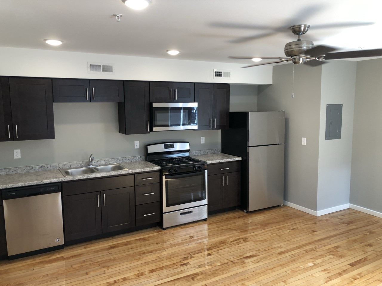 421 Brady St. #9