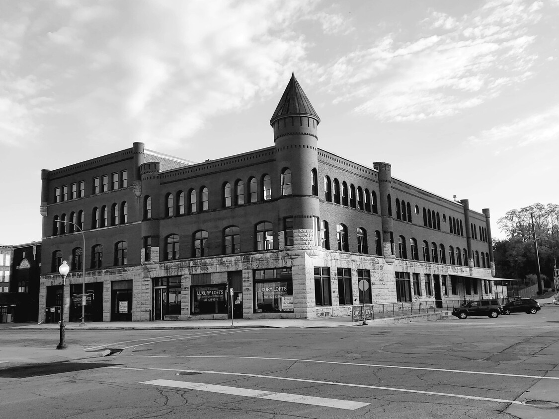 116 N. 5th St. #215