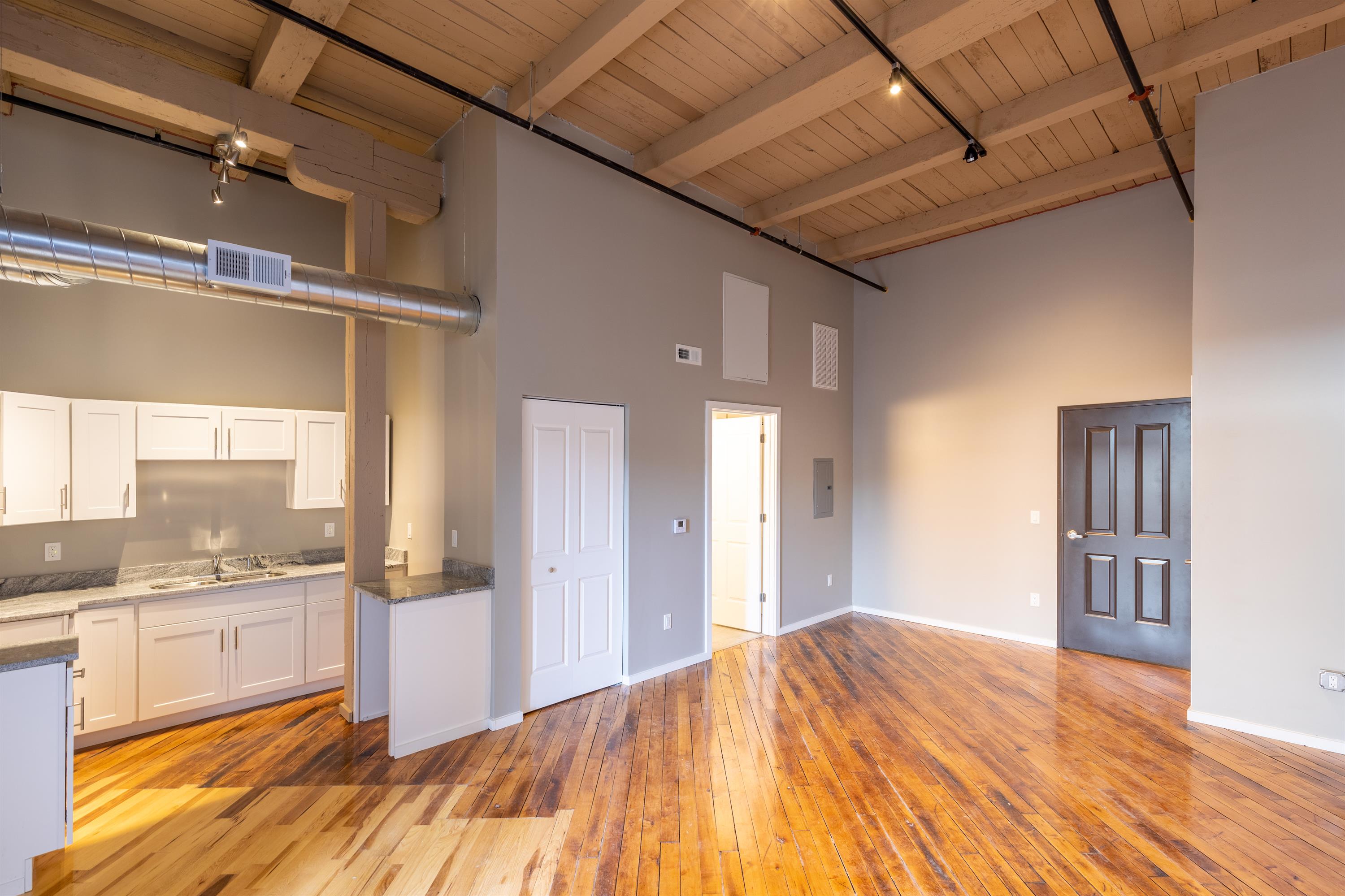 116 N. 4th St. #204
