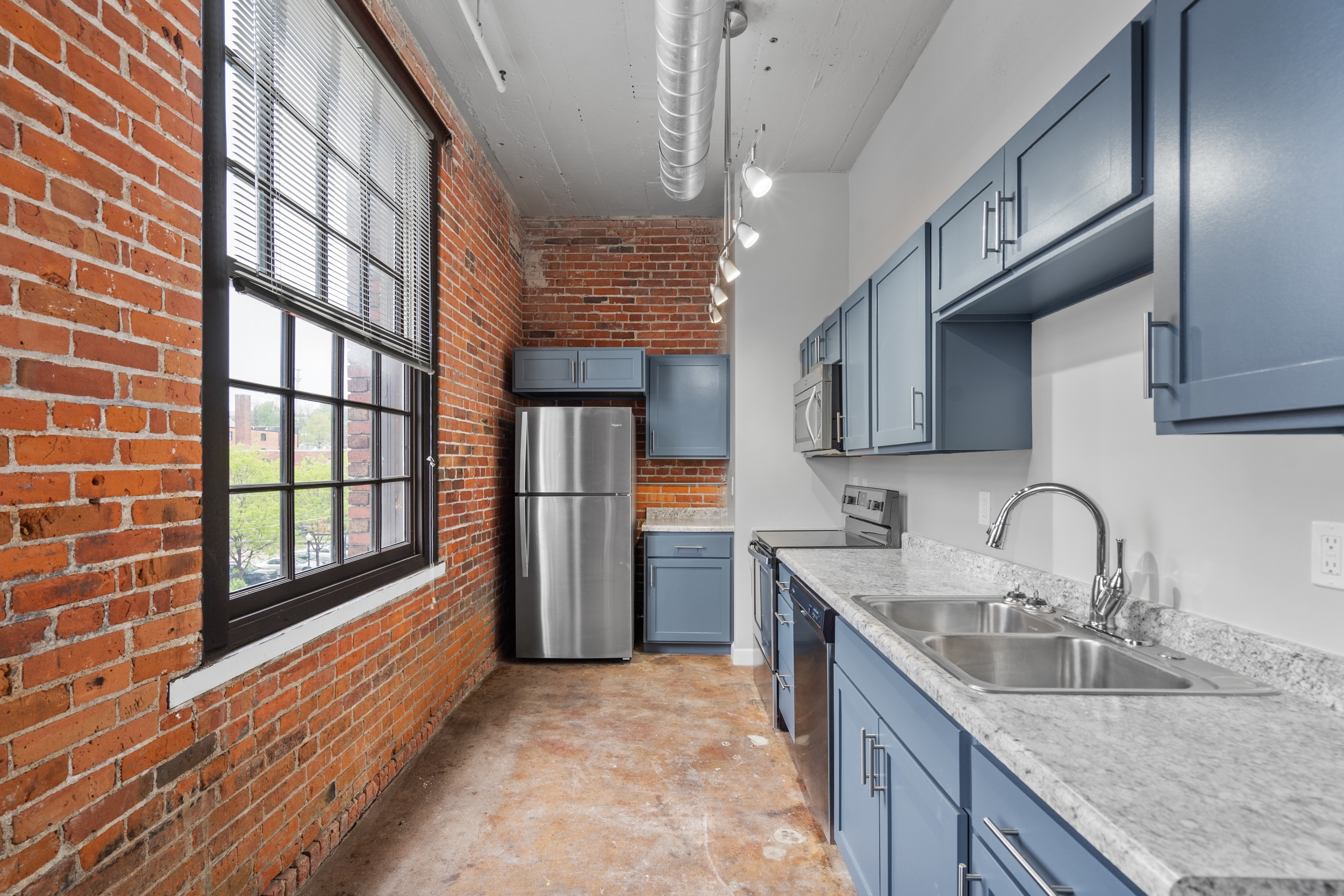 402 E. 4th St. #304