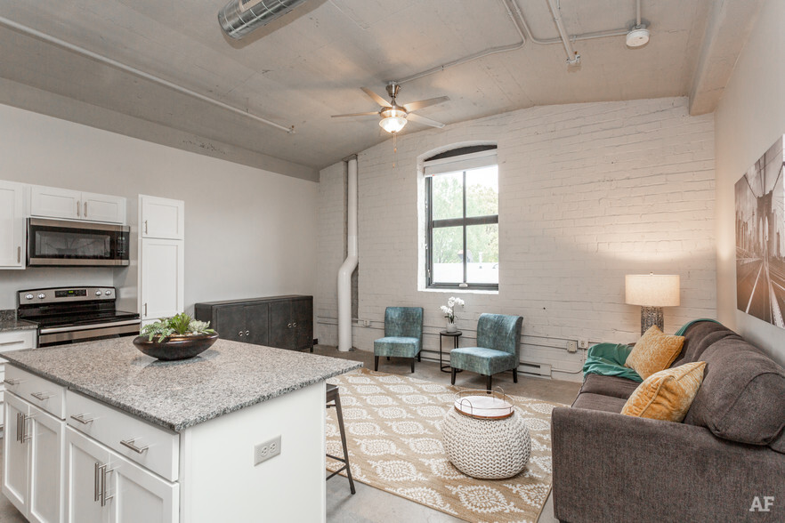 736 Federal St. #1202